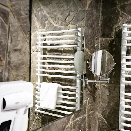 Chevalier Panorama 호스텔 야블루니츠야