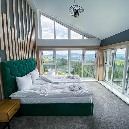 Chevalier Panorama 야블루니츠야